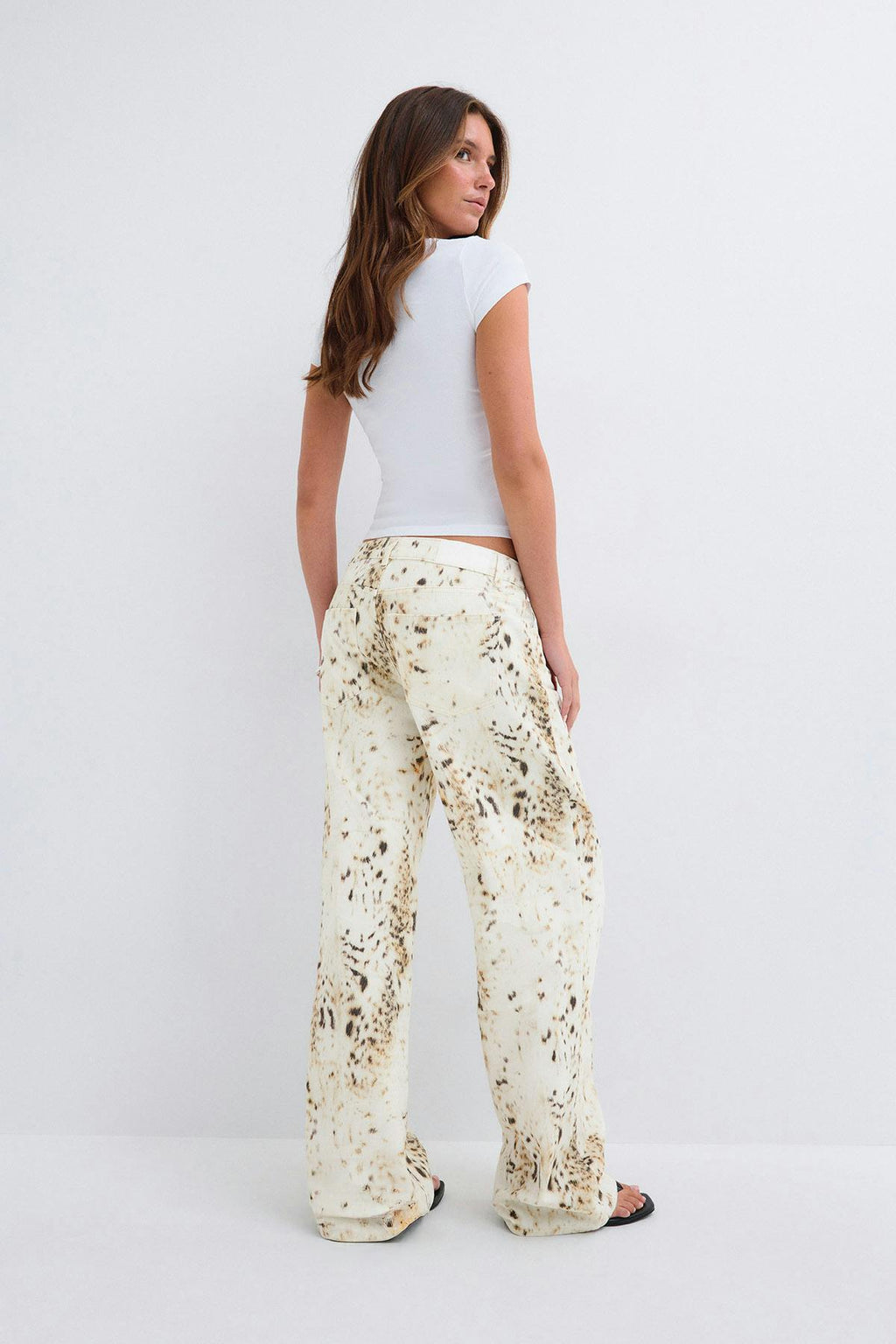 Low wild wide jeans