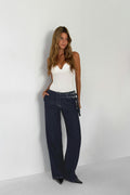 Booty belted jeans