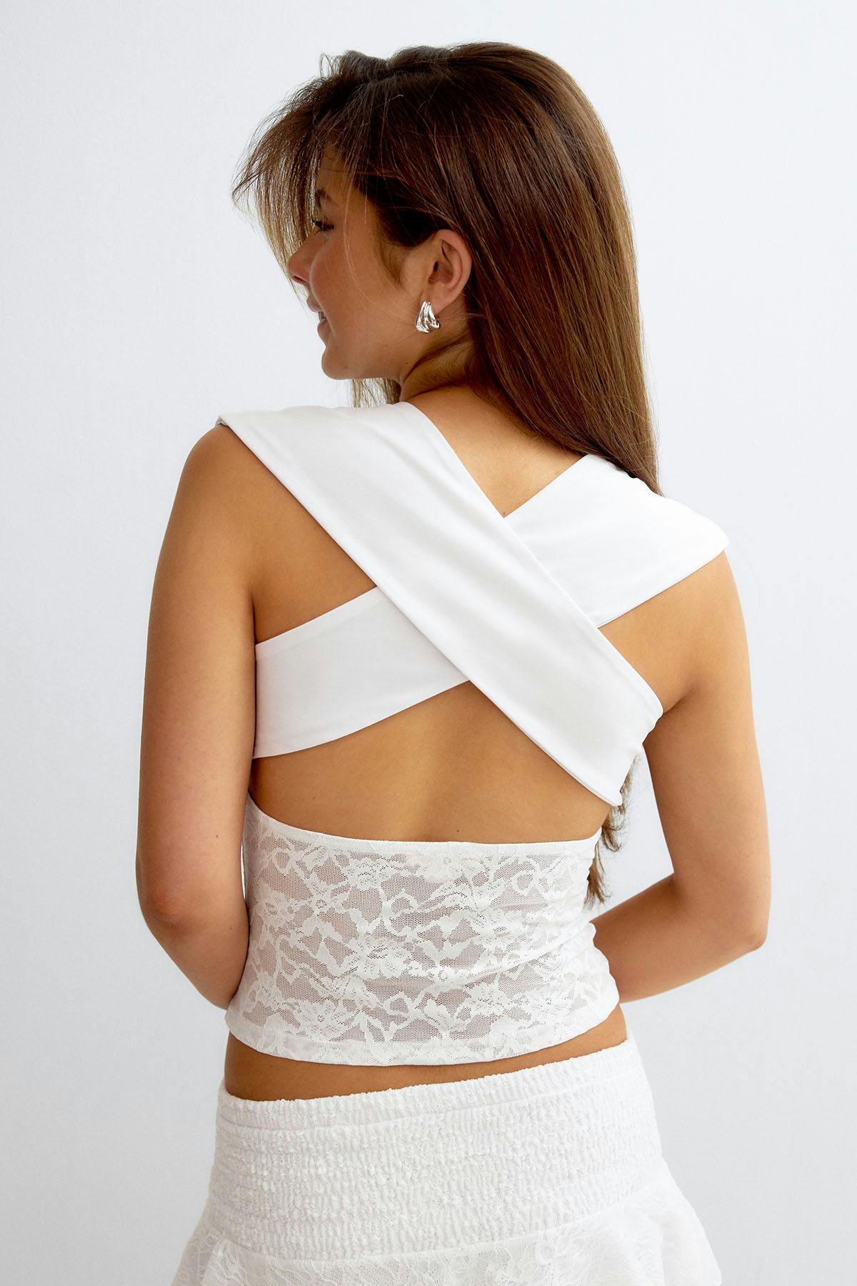 14+ lace detail top