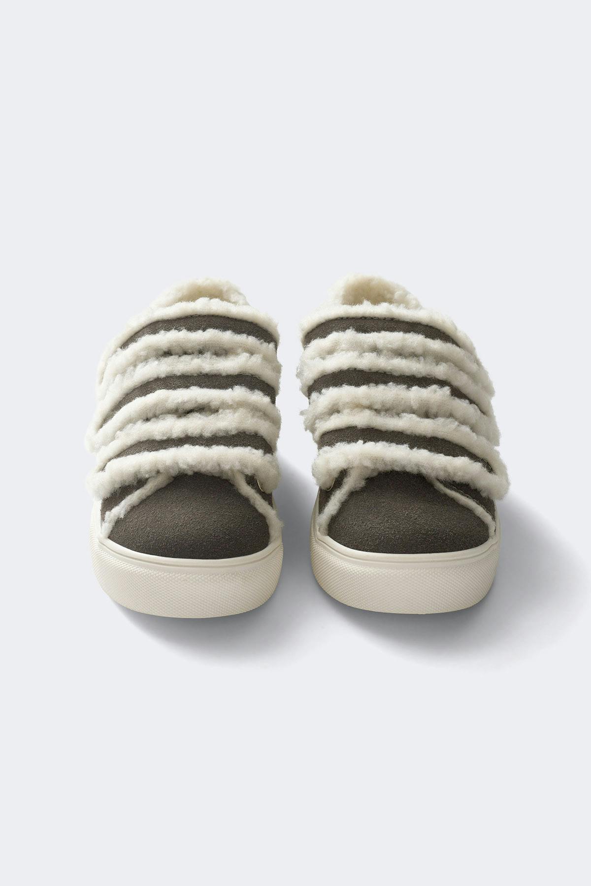 Y petit teddy sneakers