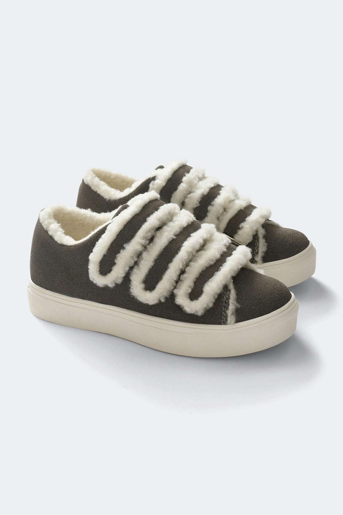Y petit teddy sneakers
