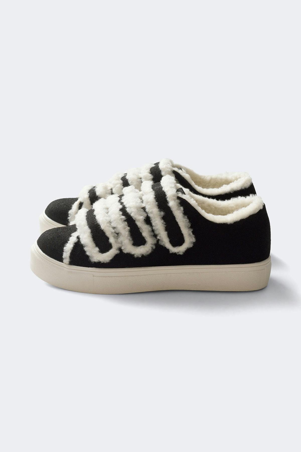 Y petit teddy sneakers