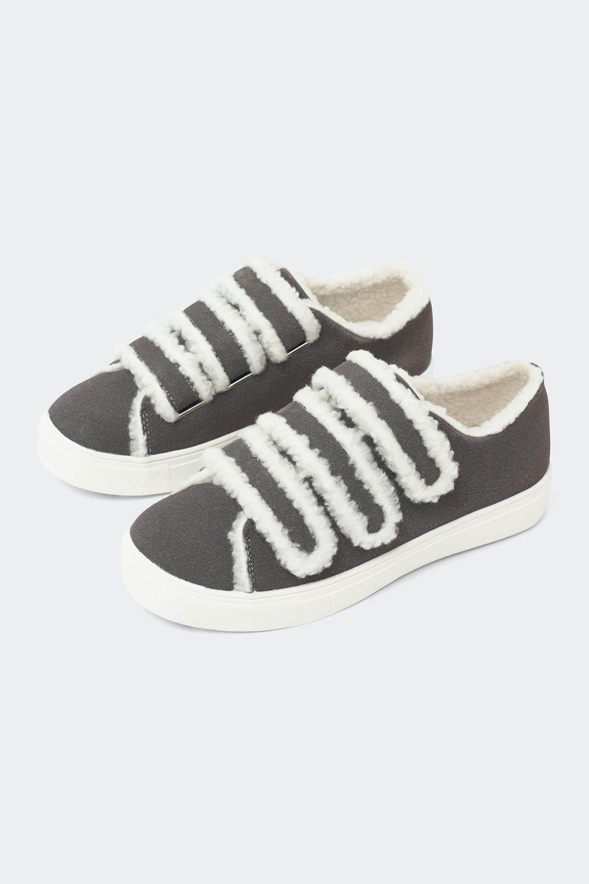 14+ teddy sneakers