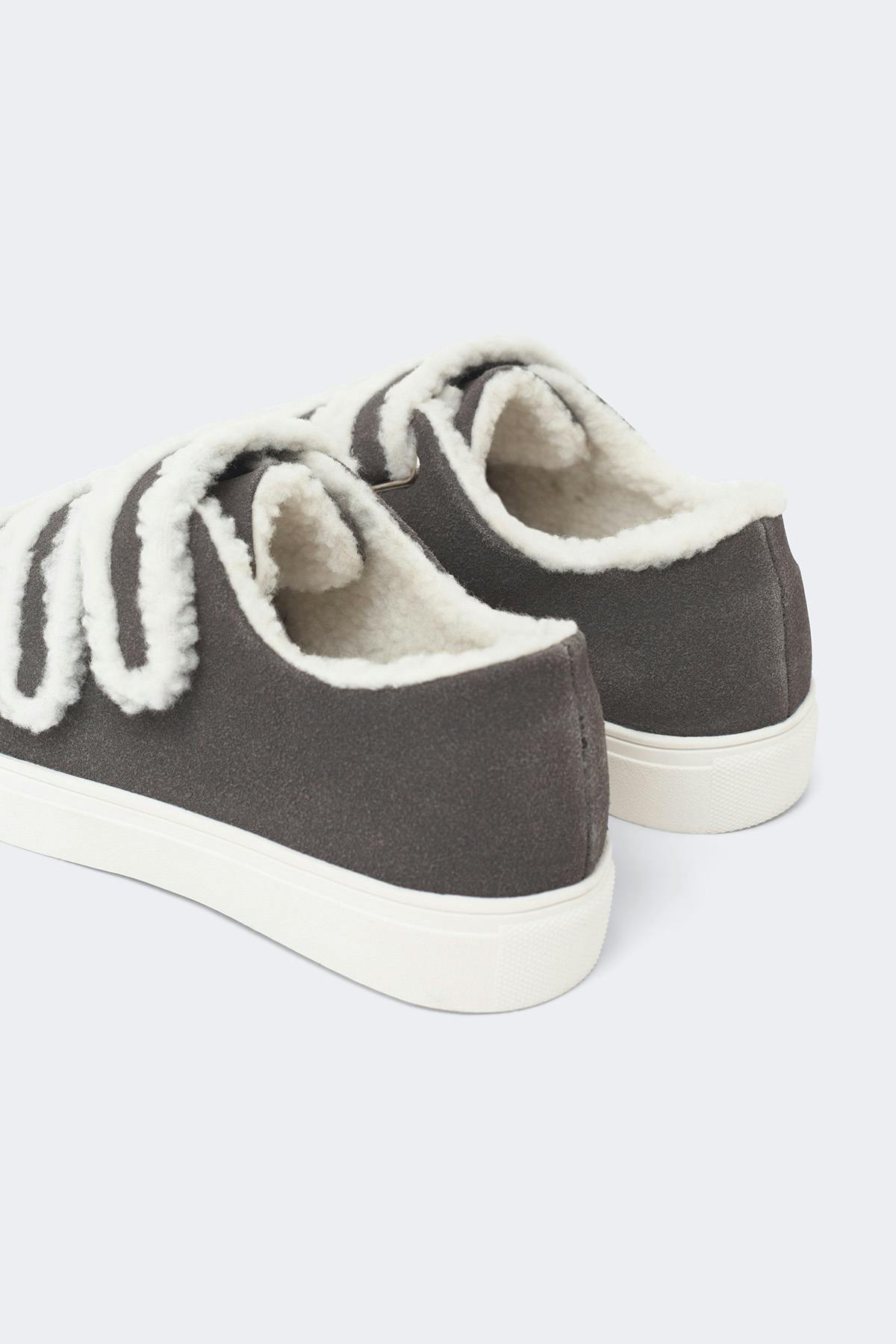 14+ teddy sneakers