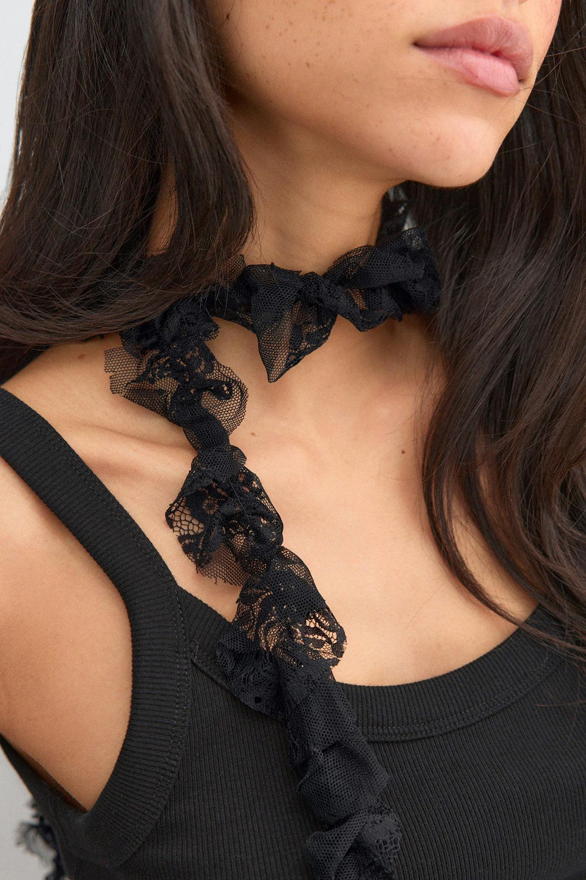 Re tok ruffled scarf