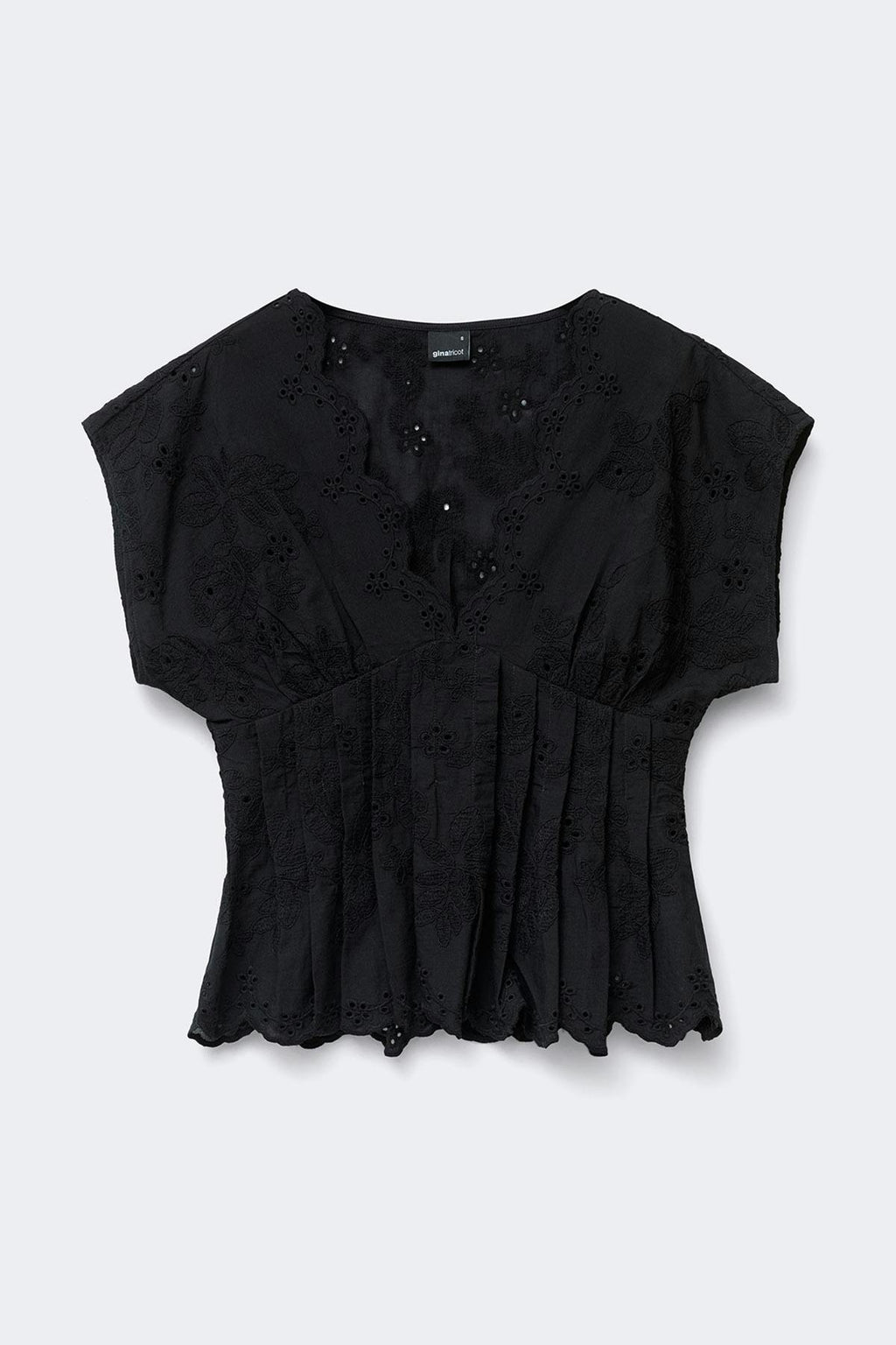 Broderie anglaise blouse