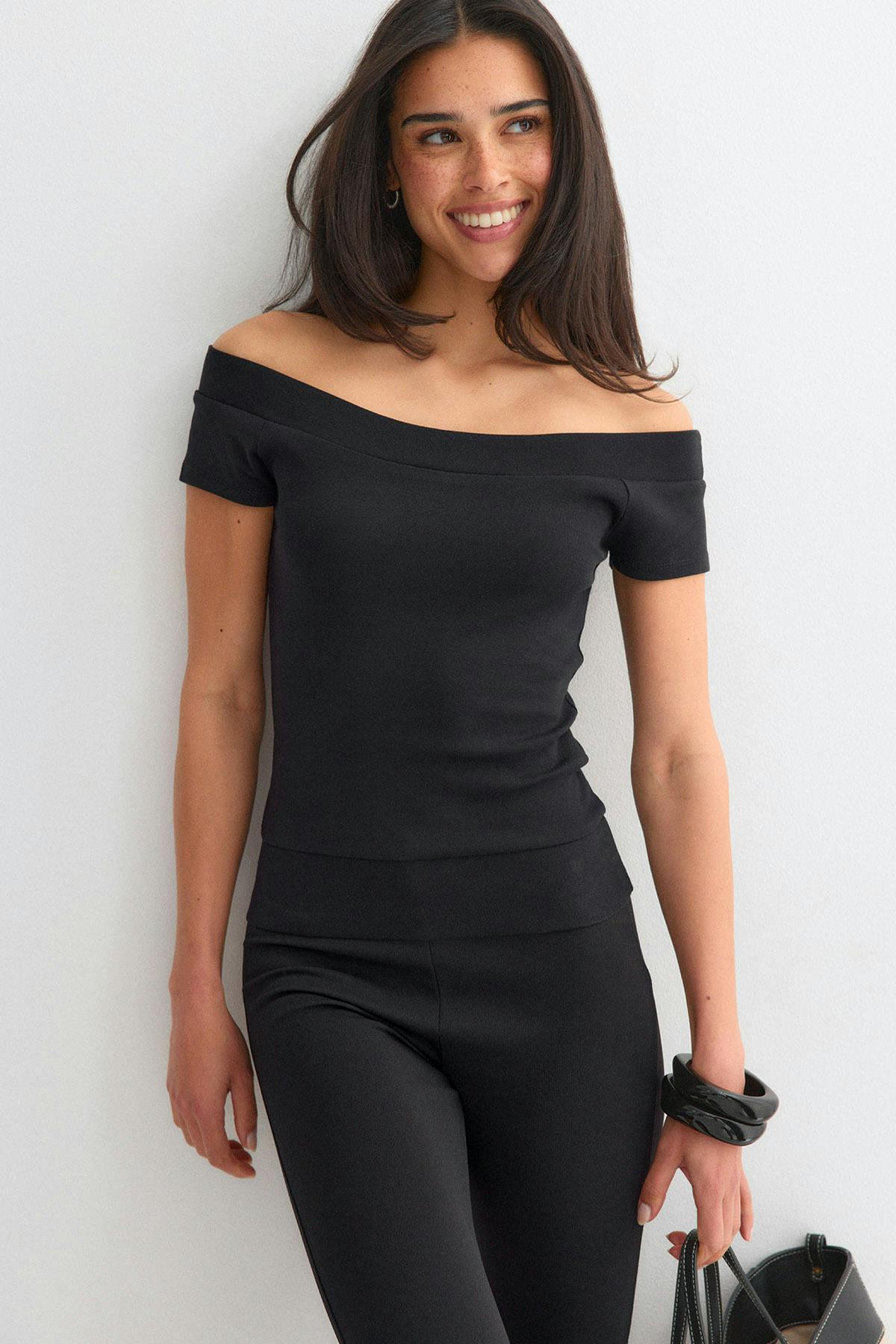Wide neck top
