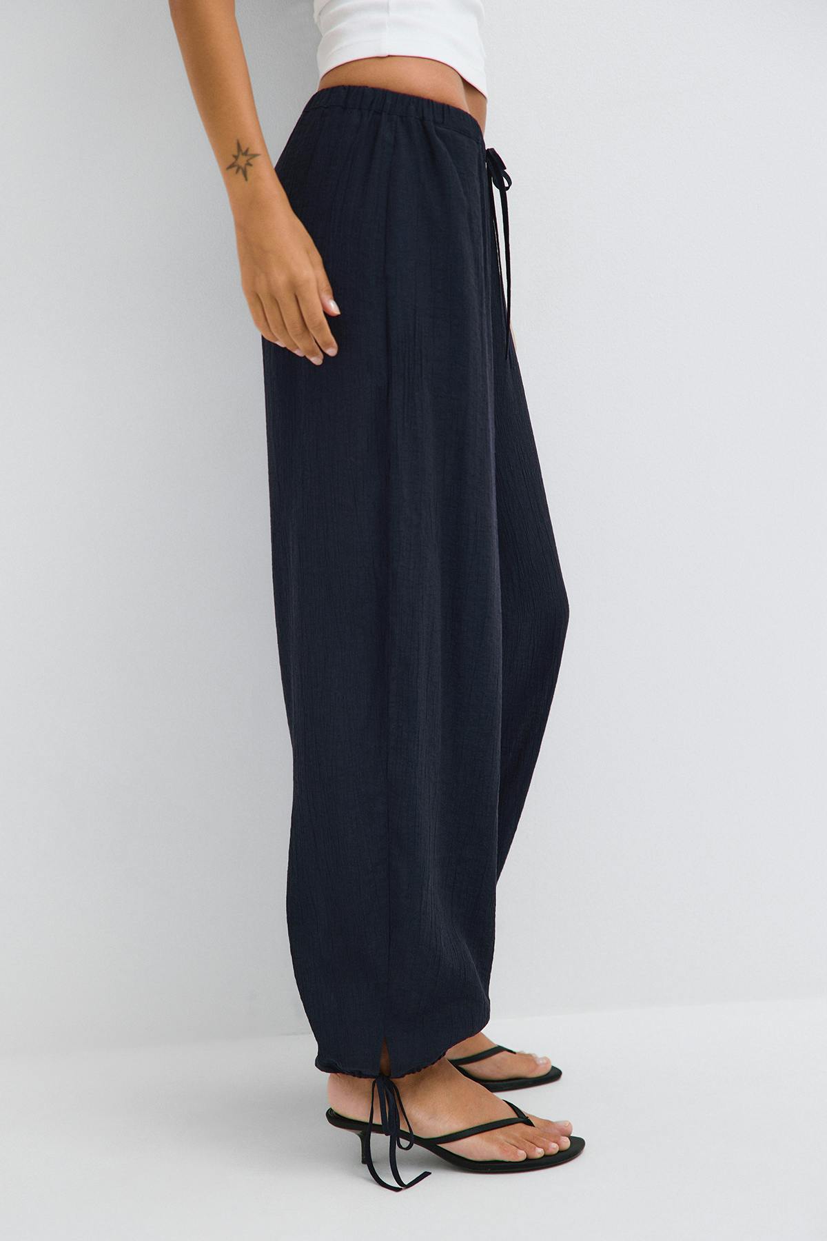 Balloon trousers