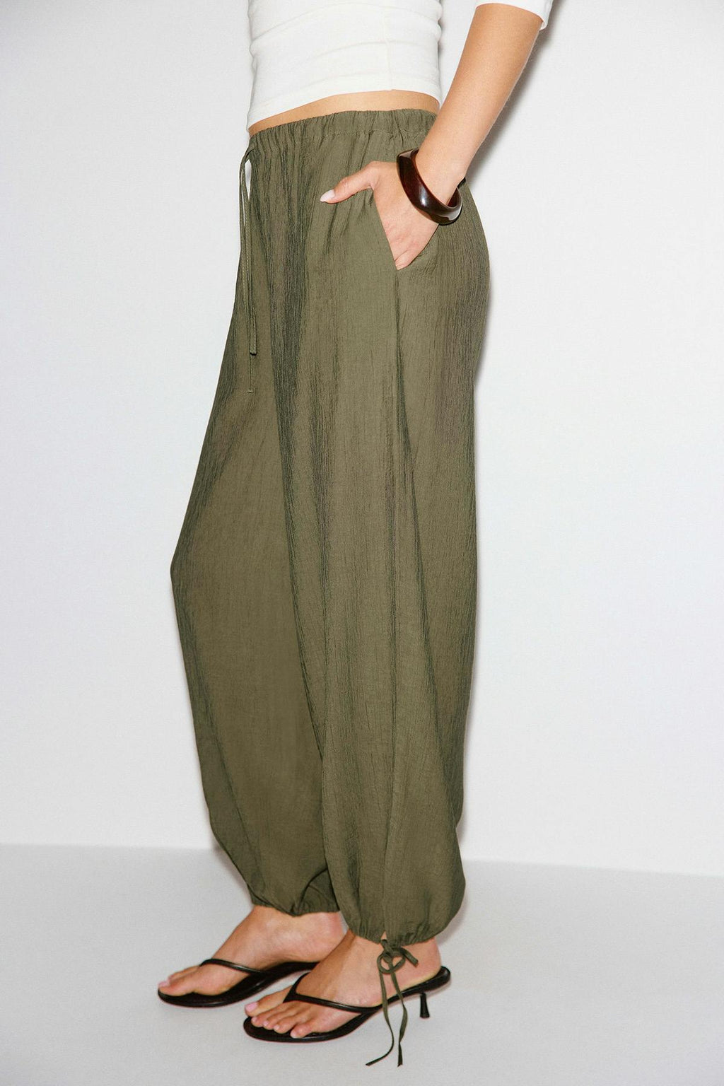Balloon trousers