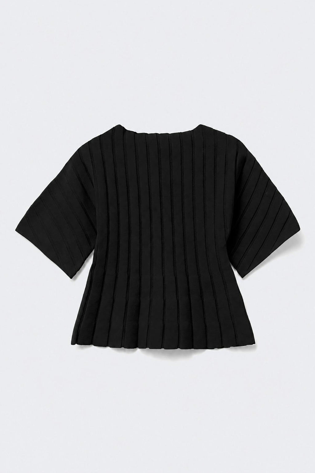 Shaped knitted top