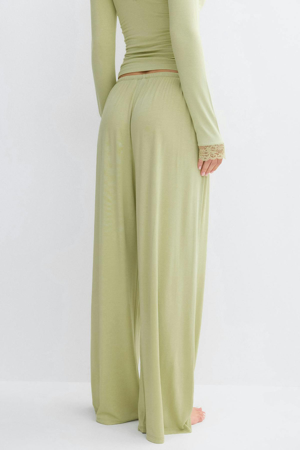 Wide loungewear trousers