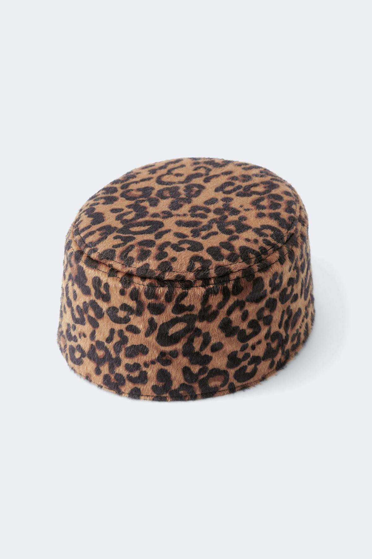 Pillbox hat