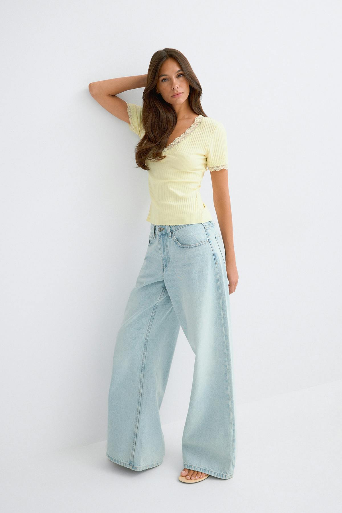 Lace detail rib top