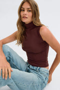 Funnel neck top