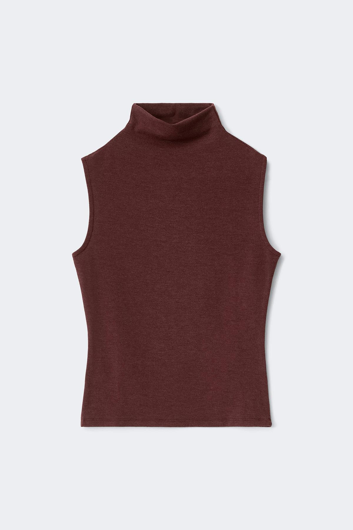 Funnel neck top