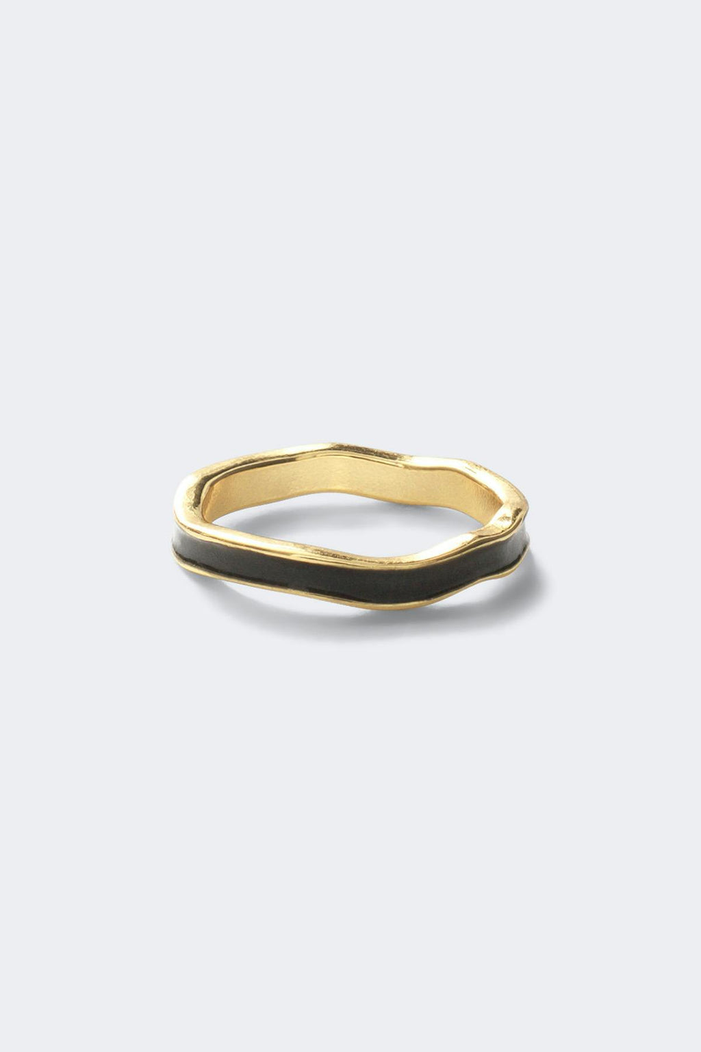 Wavy ring