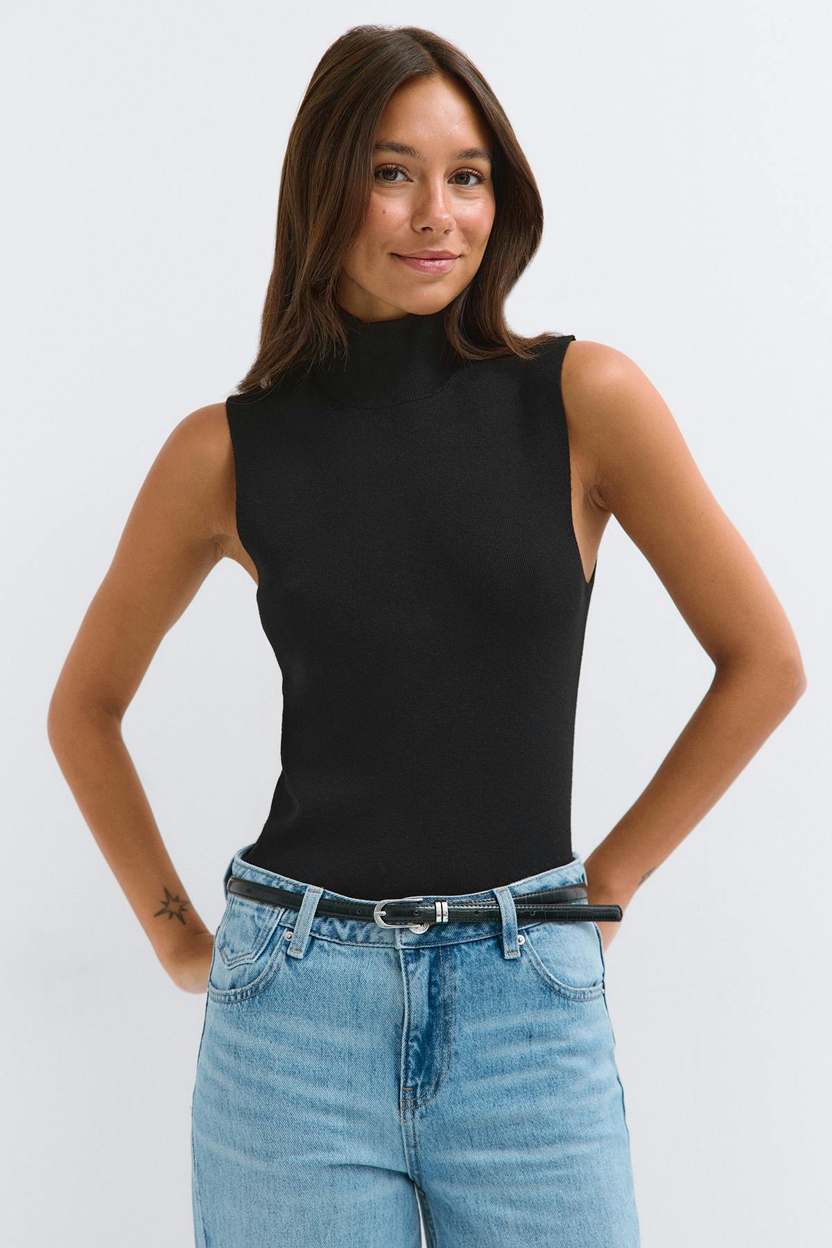 Turtleneck knitted top