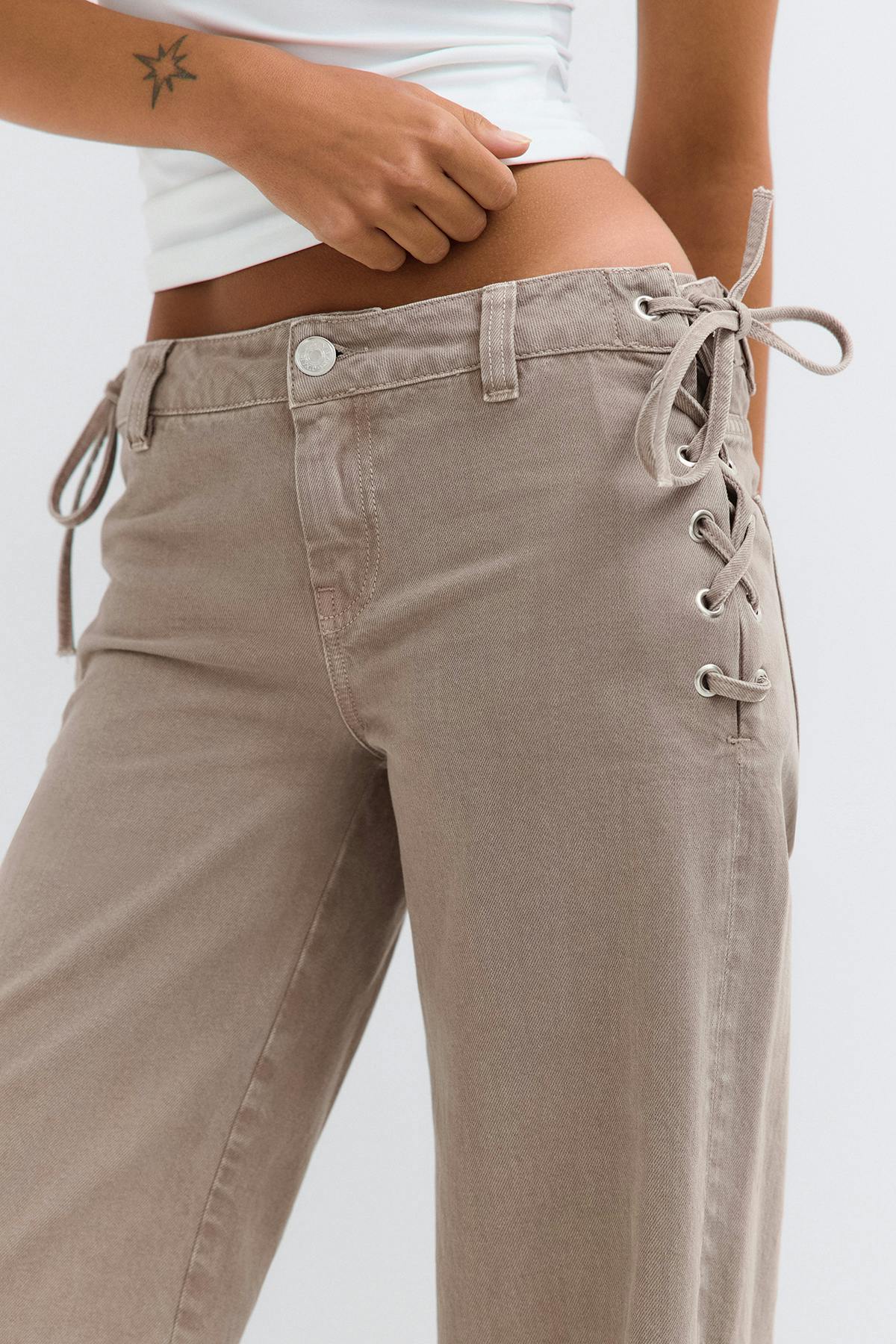 Tied up loose jeans