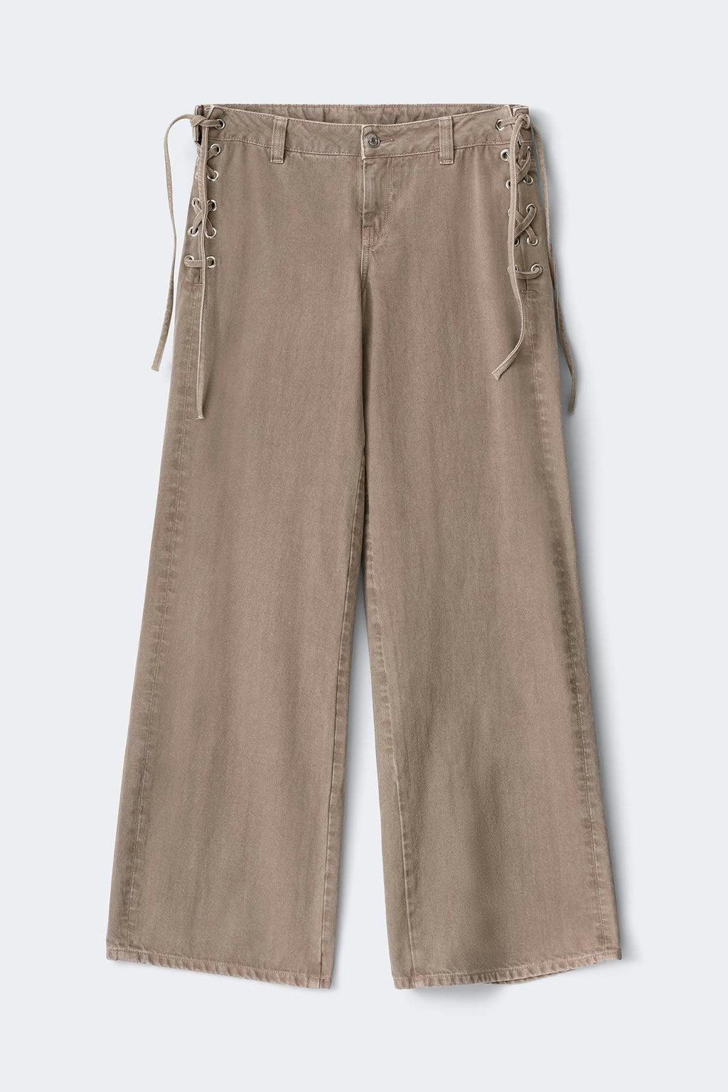 Tied up loose jeans