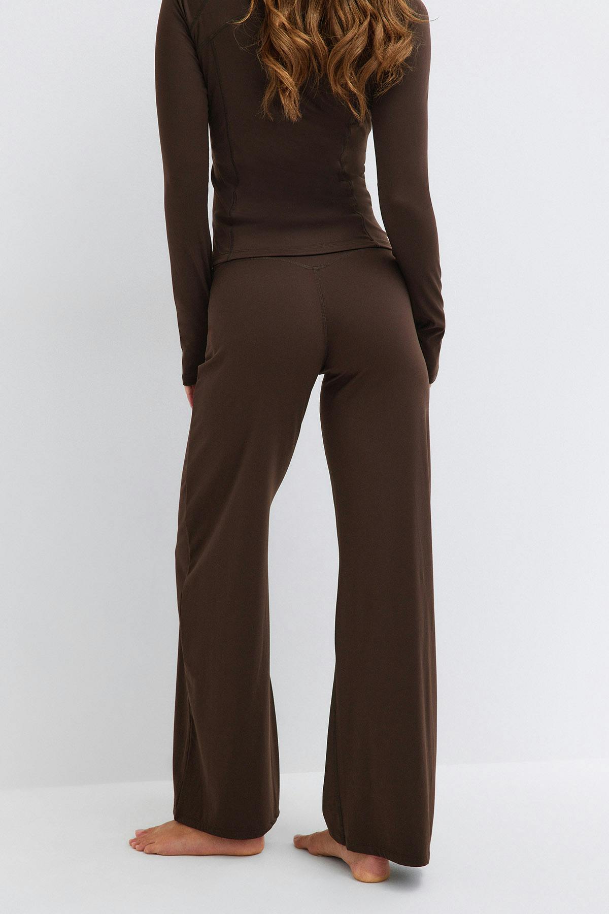 Wide yoga trousers
