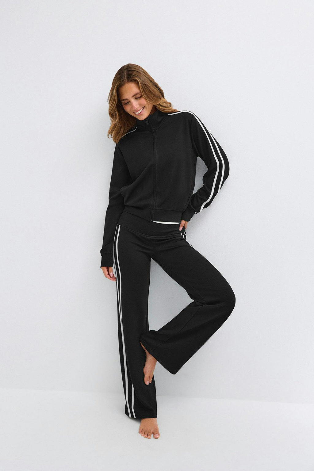 Soft sporty zip jacket