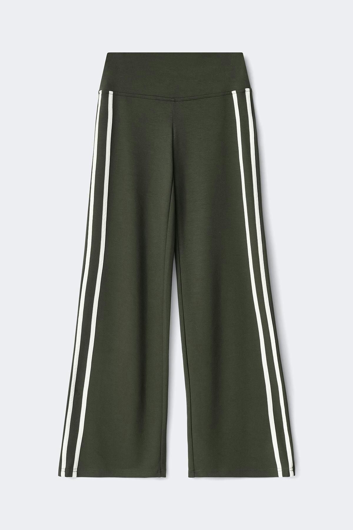 Soft sporty trousers