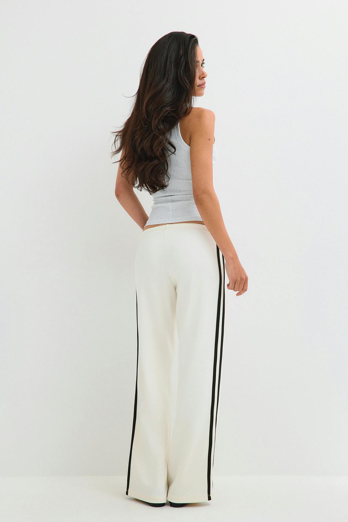 Sporty straight trousers