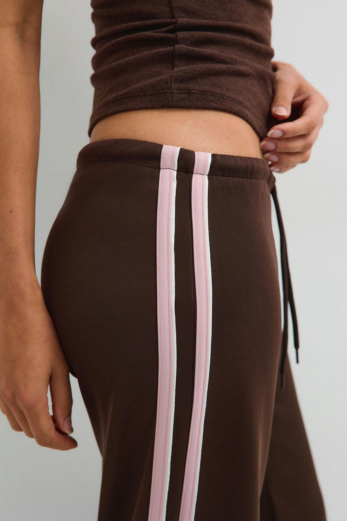 Sporty straight trousers