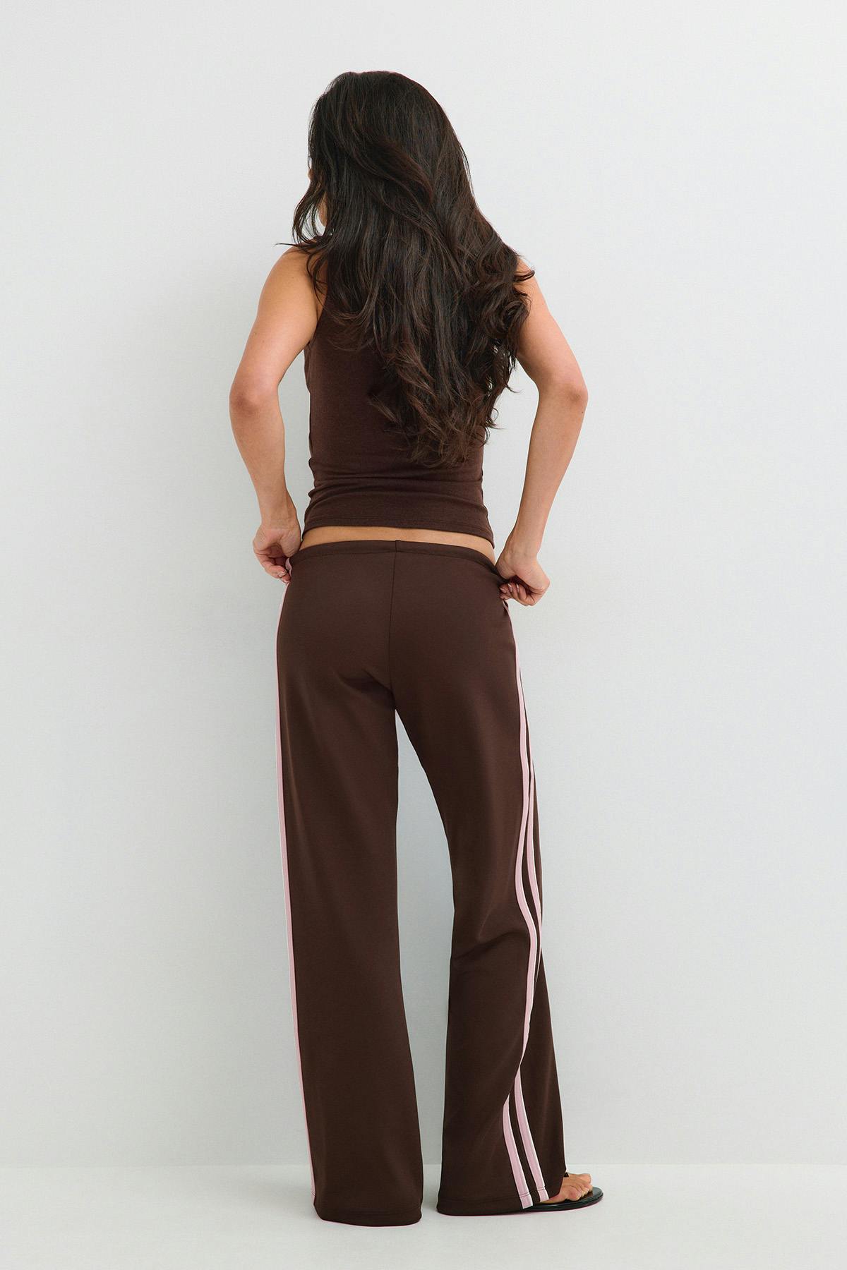 Sporty straight trousers