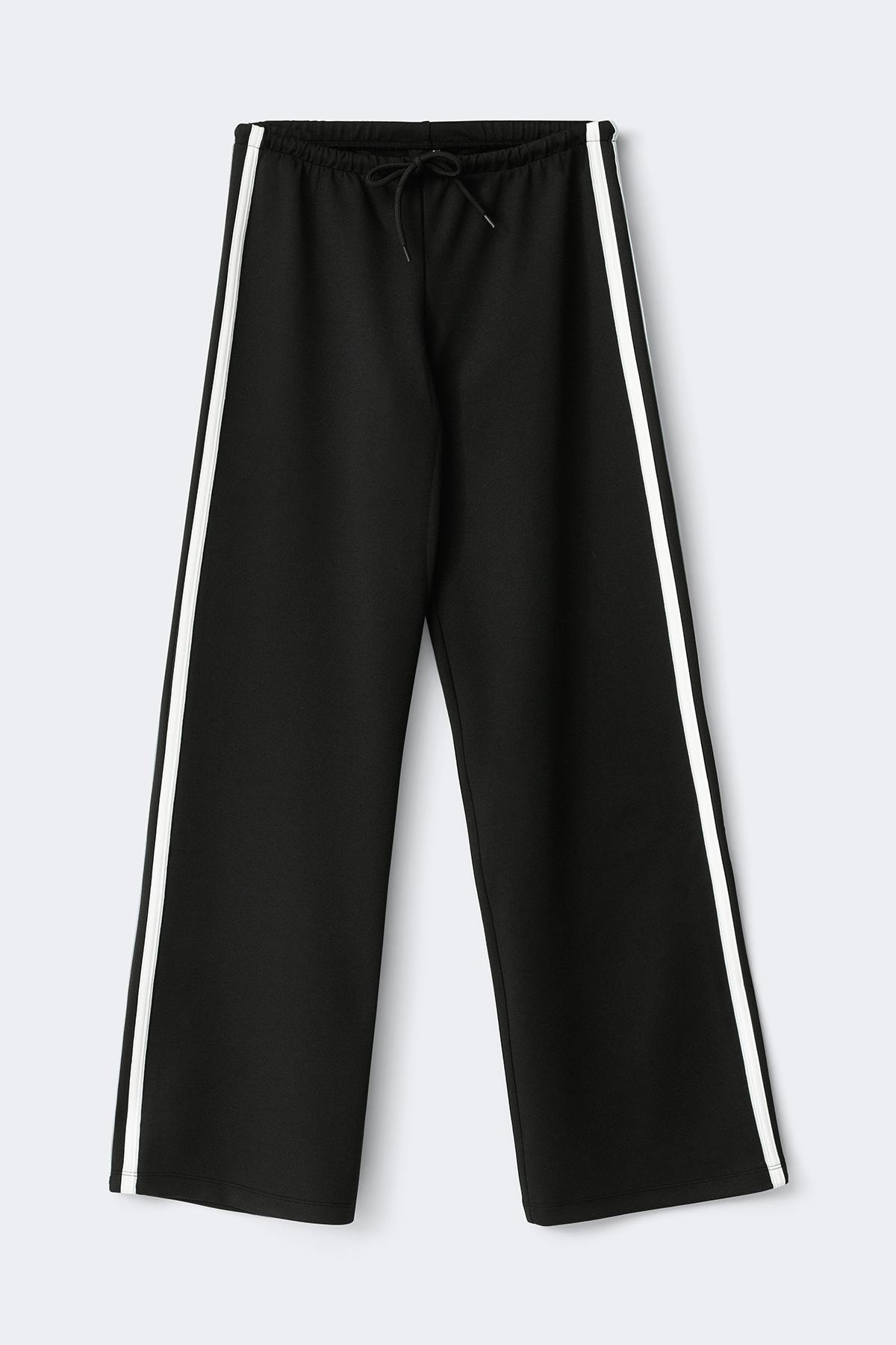 Sporty straight trousers