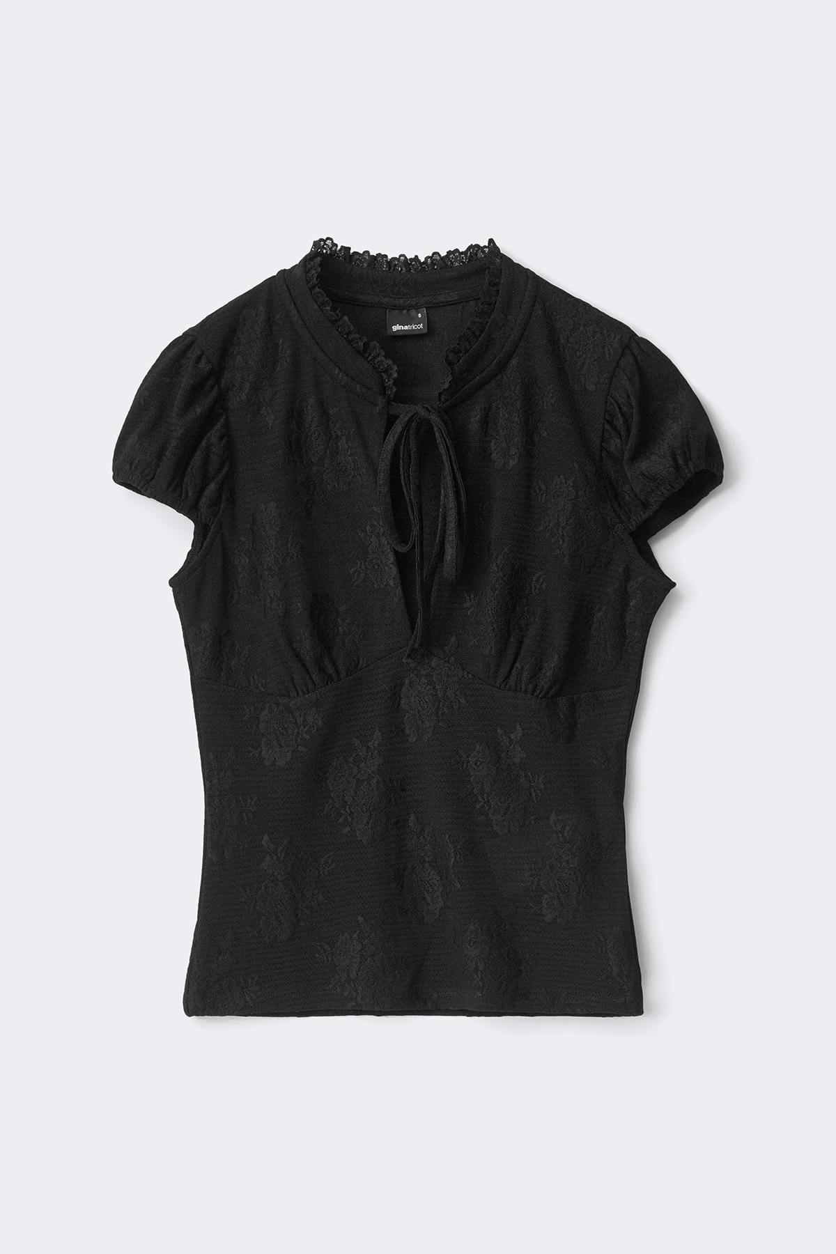 Keyhole tie top