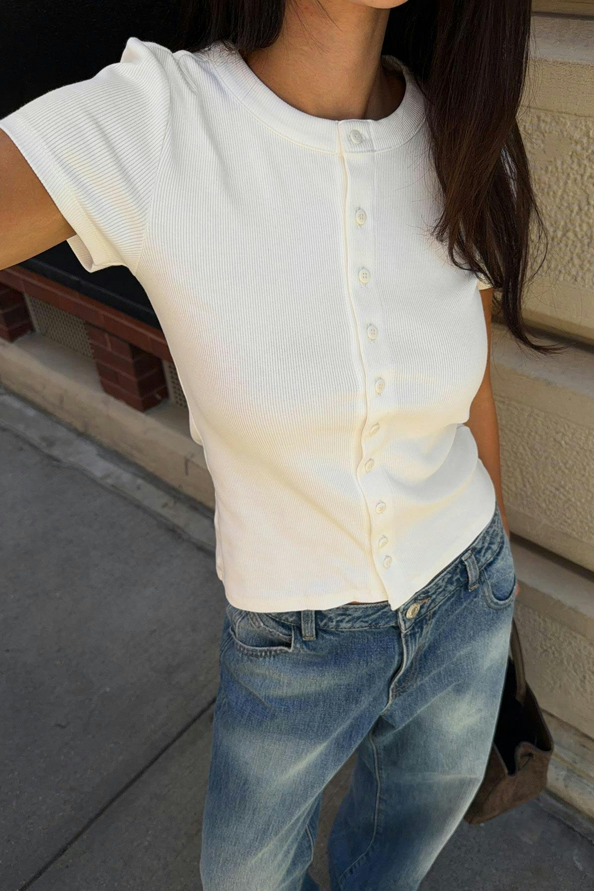 Button rib top