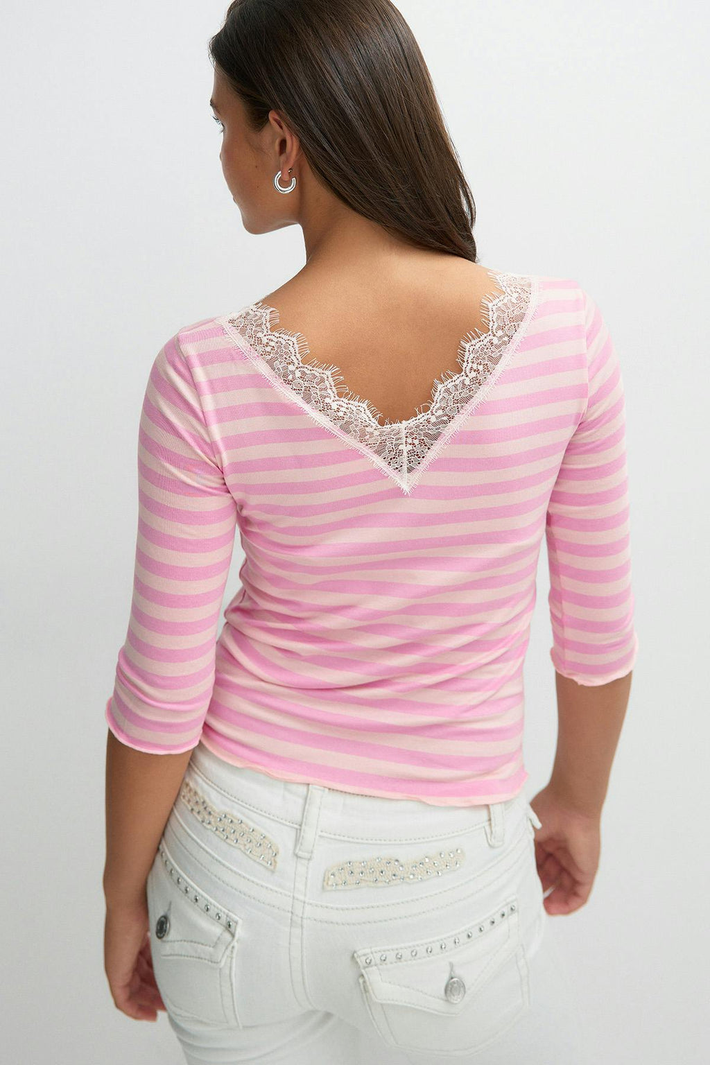 Y lace quarter sleeve top