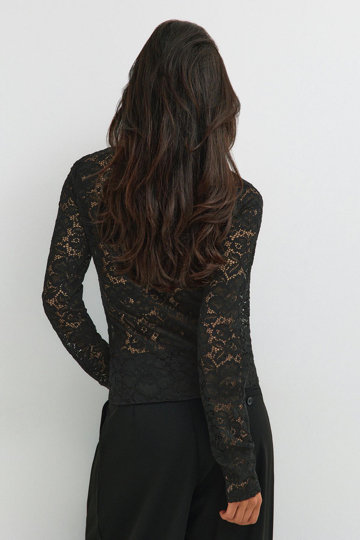 Lace top