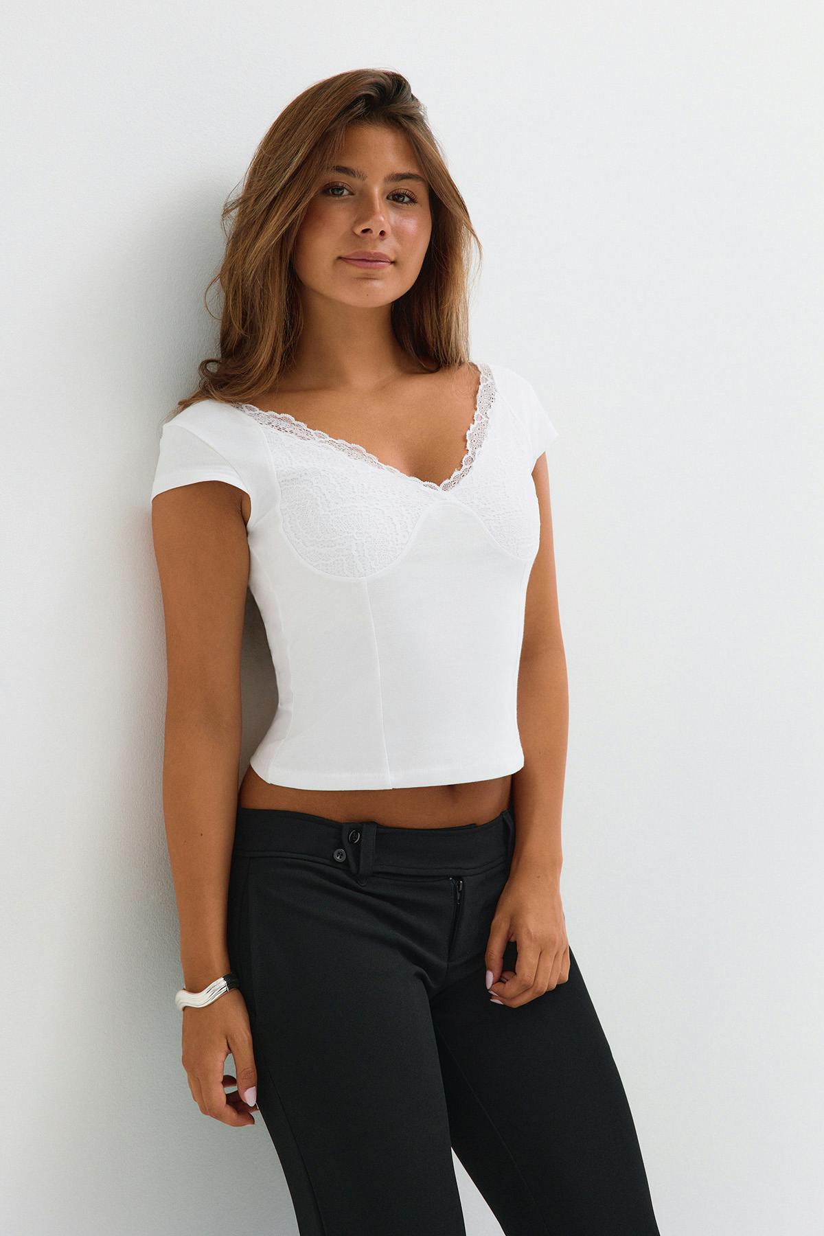 14+ lace detail top