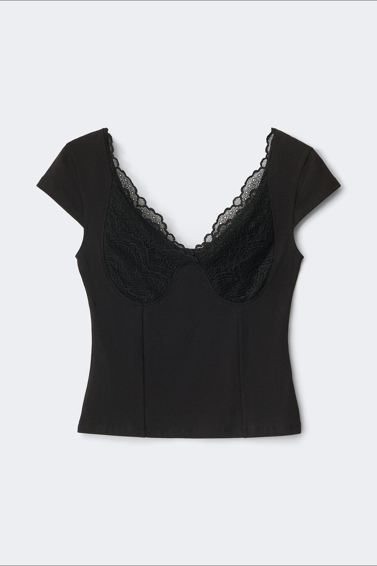 14+ lace detail top