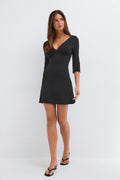 V-neck quarter sleeve dress