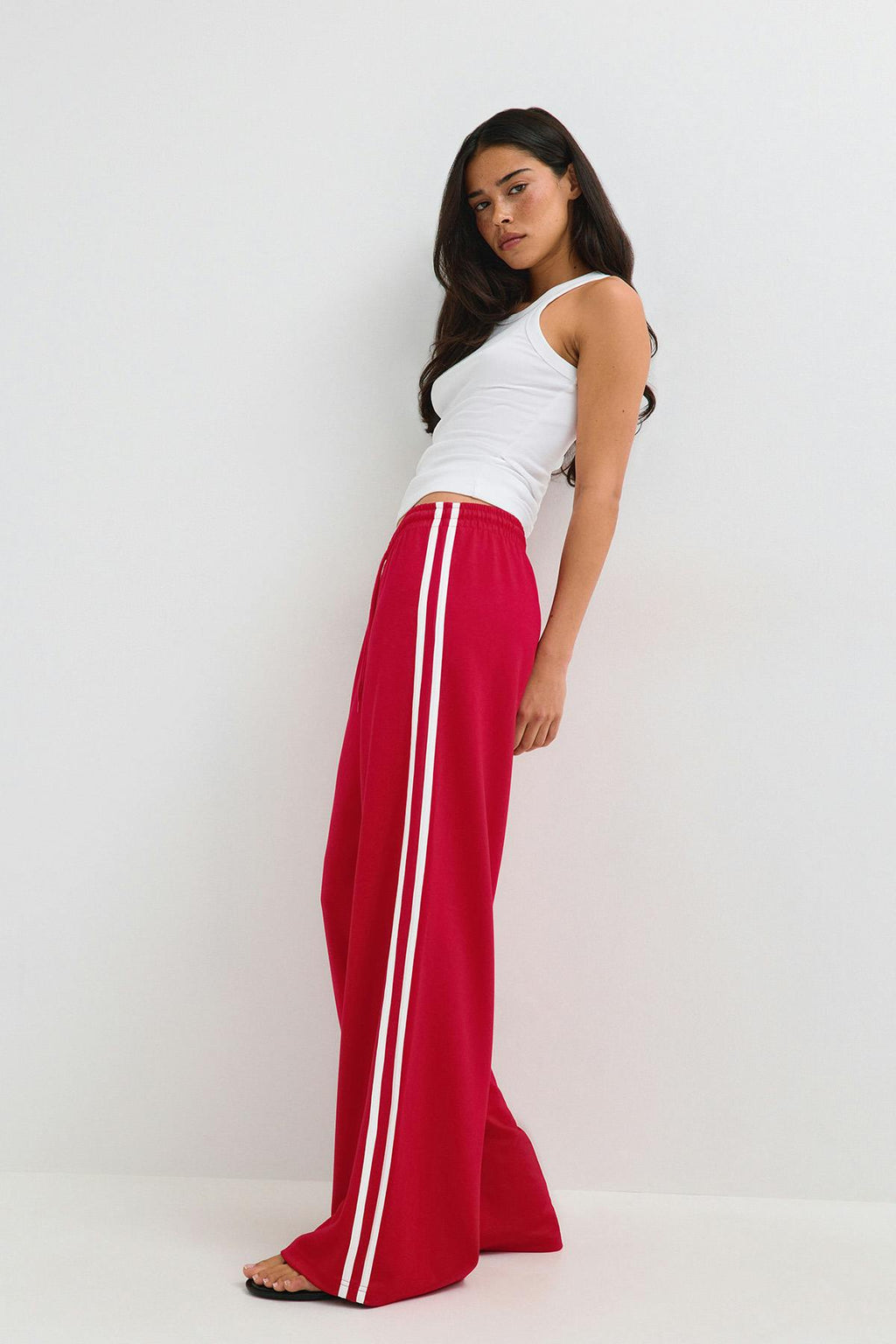 Sporty wide trousers