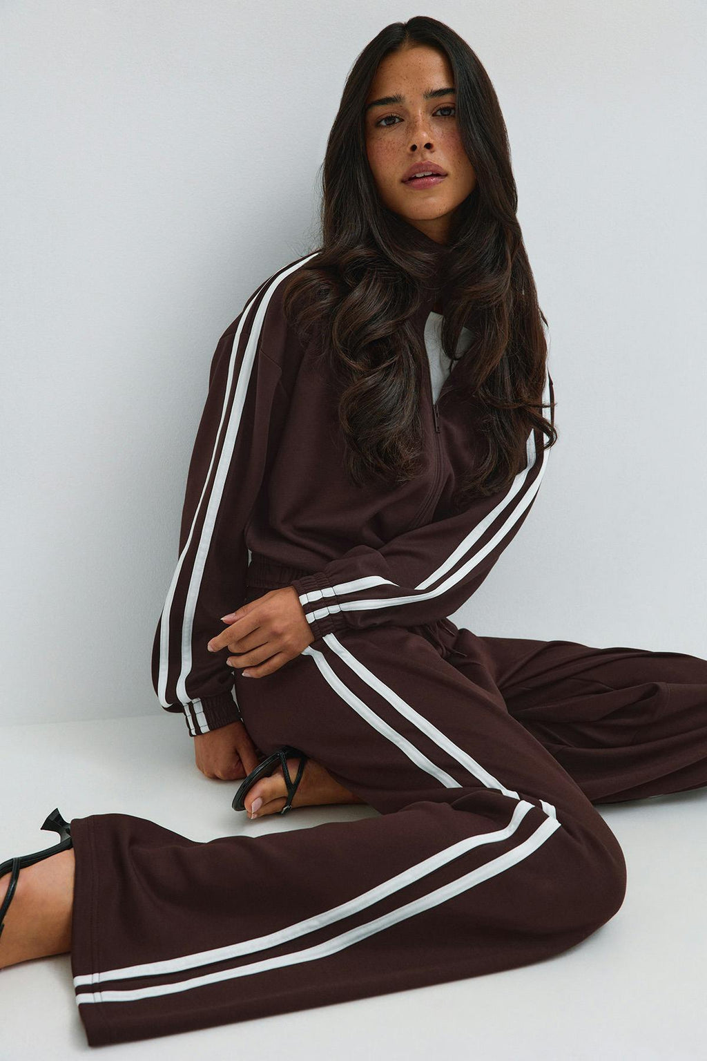 Sporty wide trousers