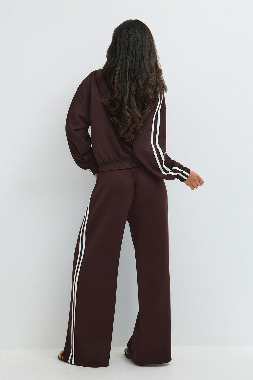 Sporty wide trousers