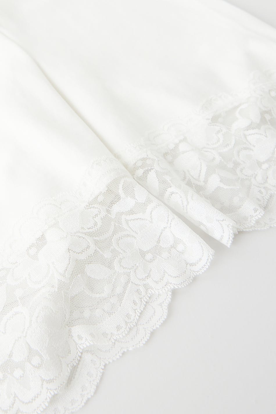 basic biker lace