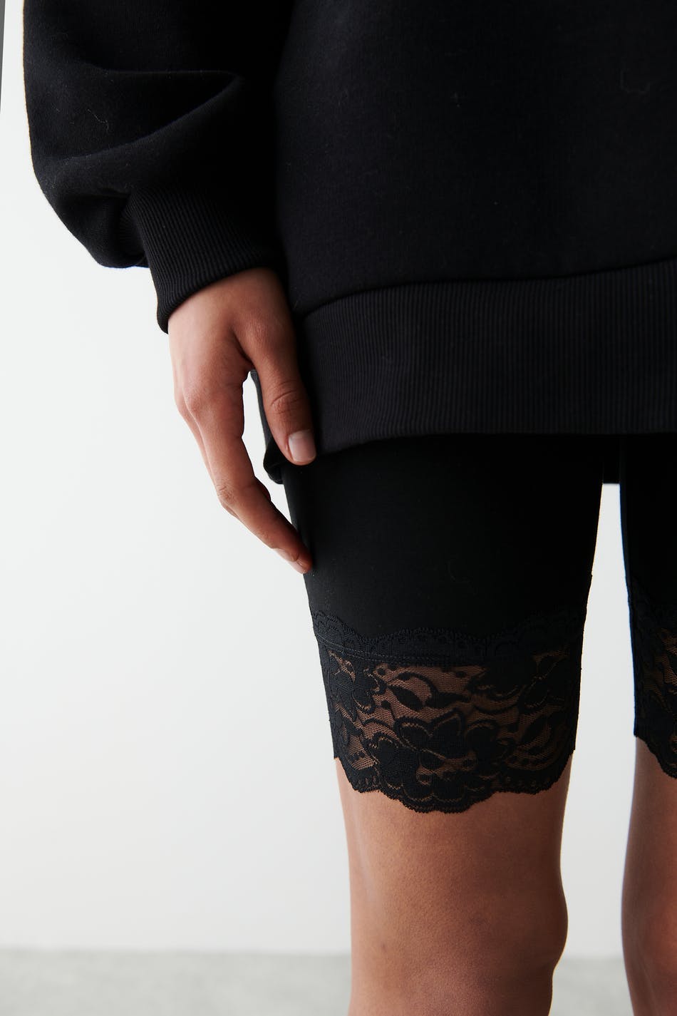 basic biker lace