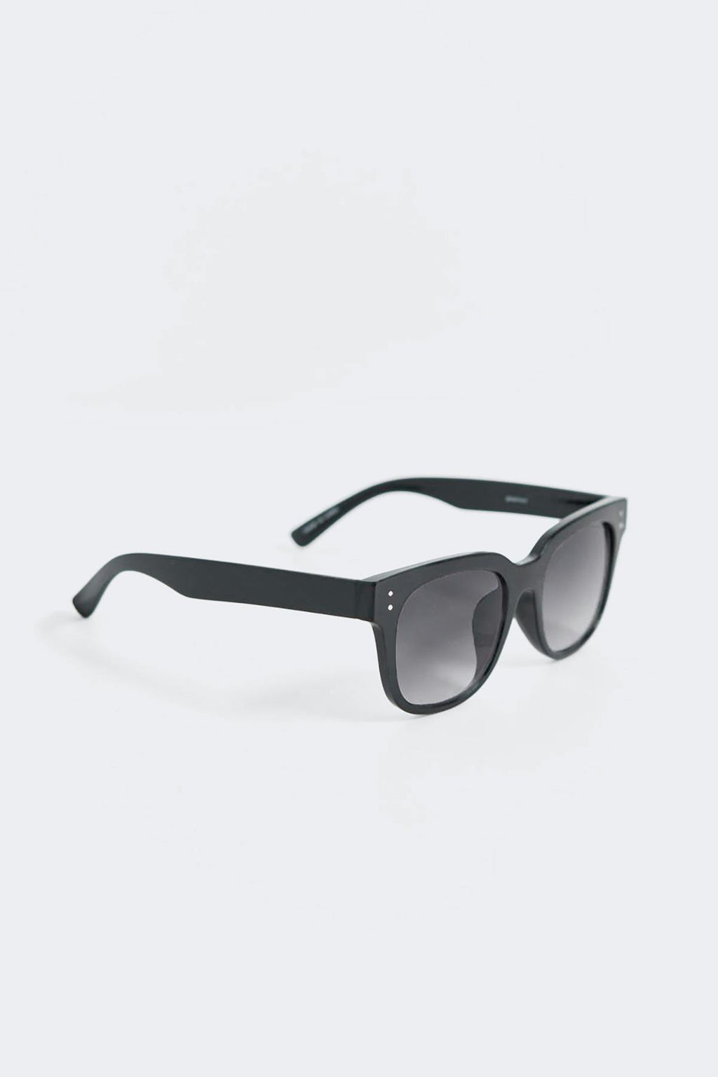 basic sunglasses