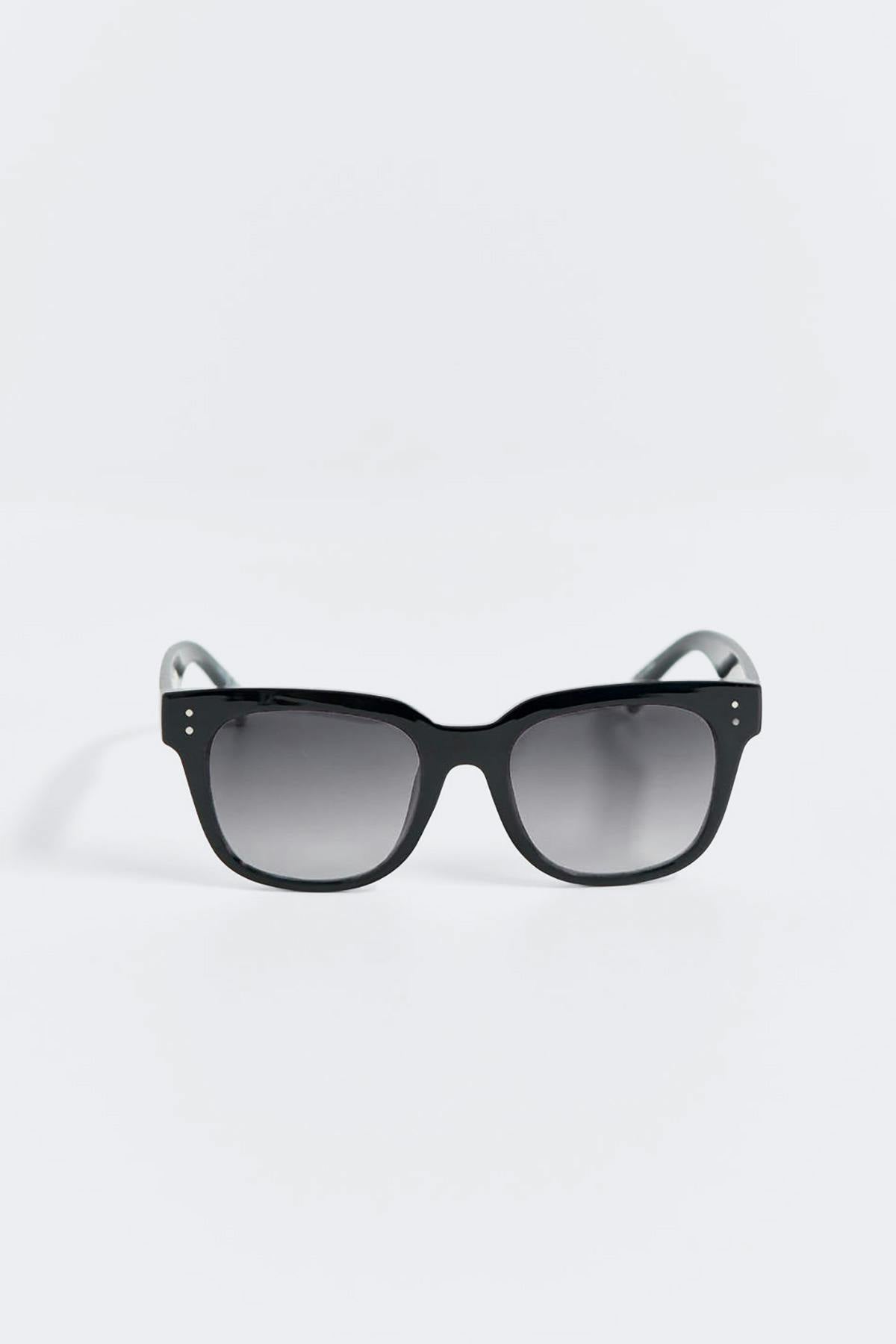 basic sunglasses