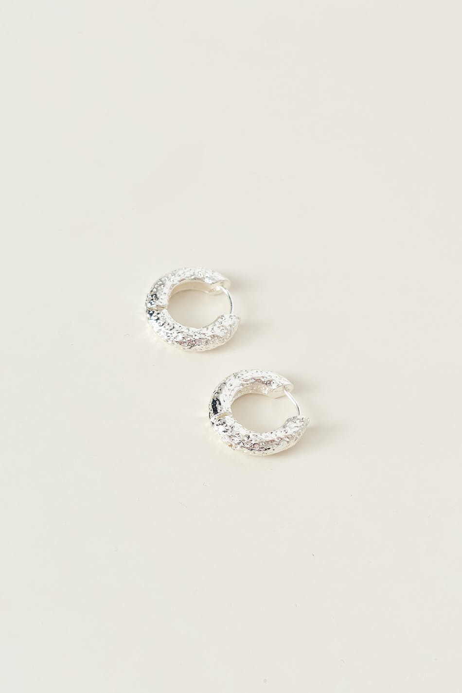 Textured hoops