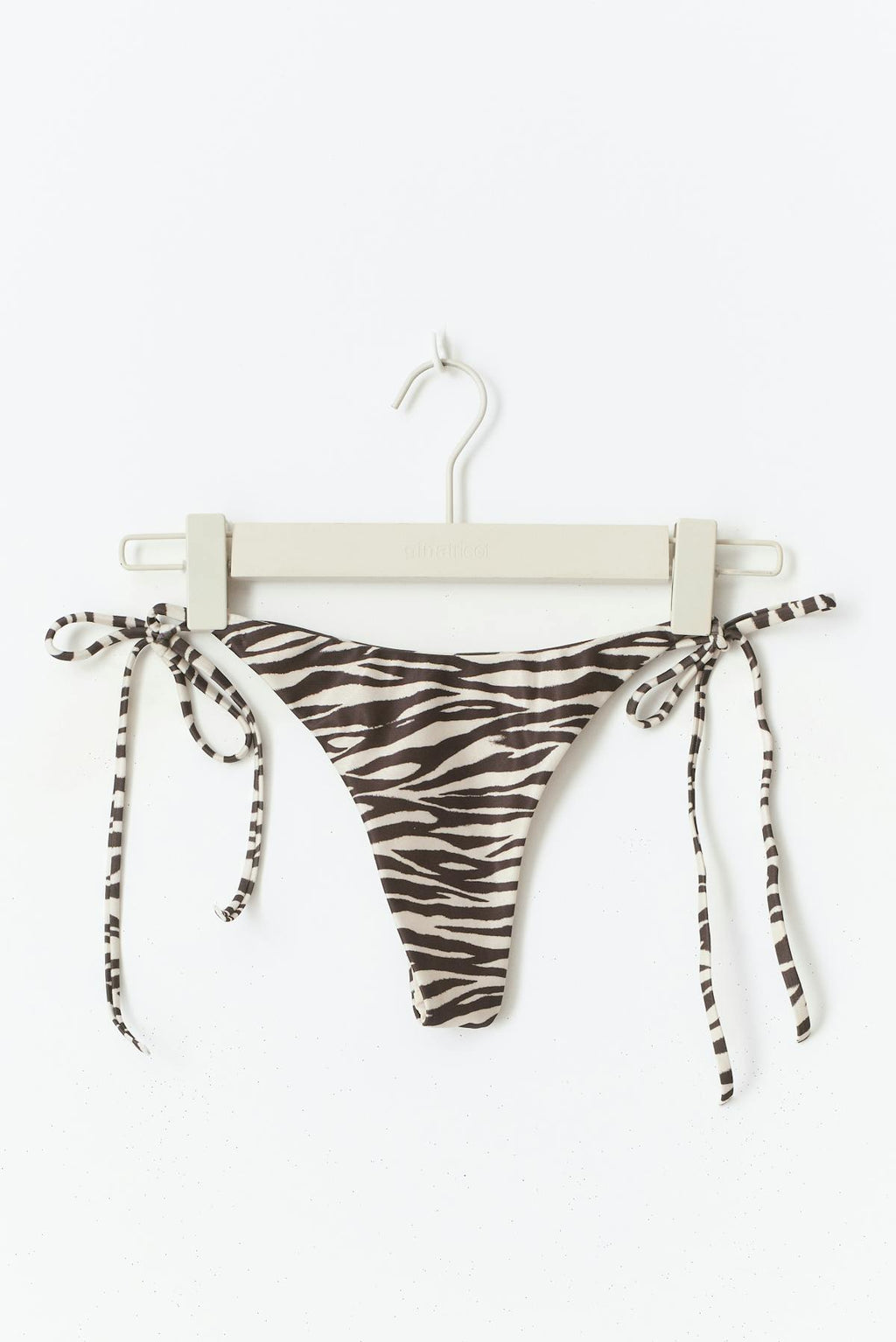 Bikini triangle thong
