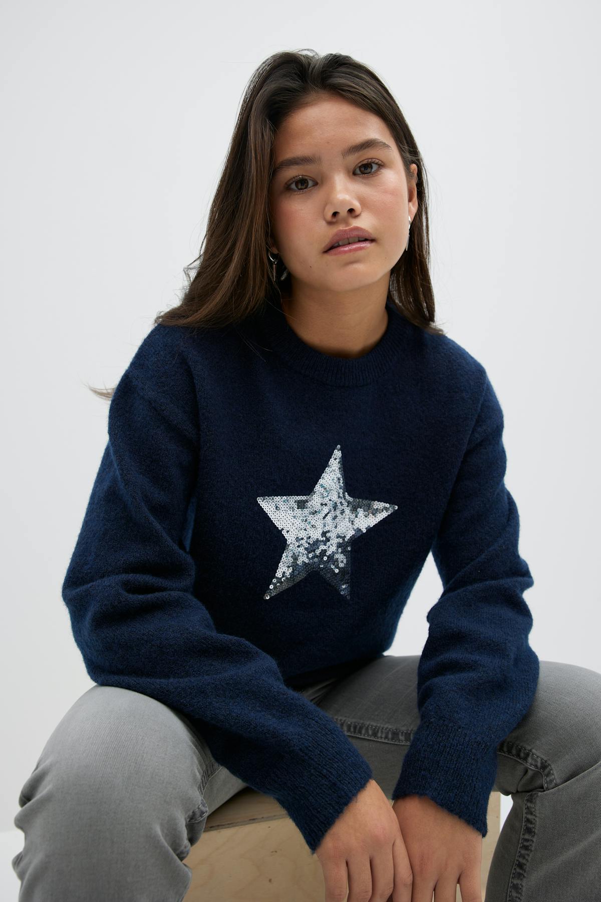 Y knitted star sweater