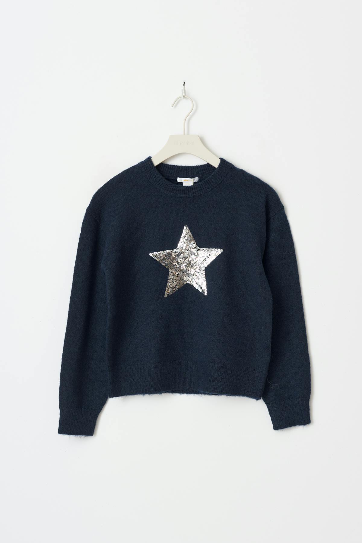 Y knitted star sweater