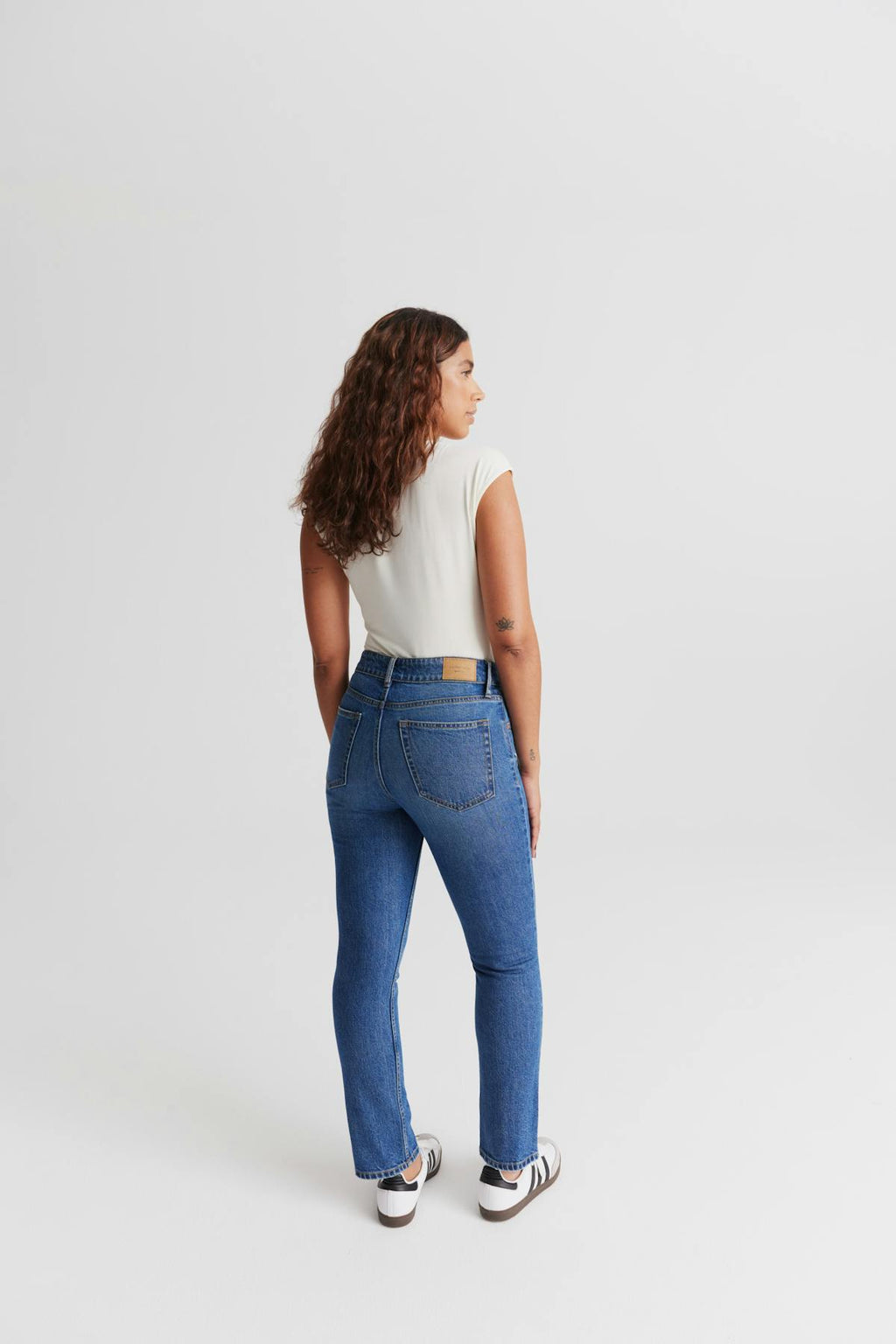 Slim straight jeans