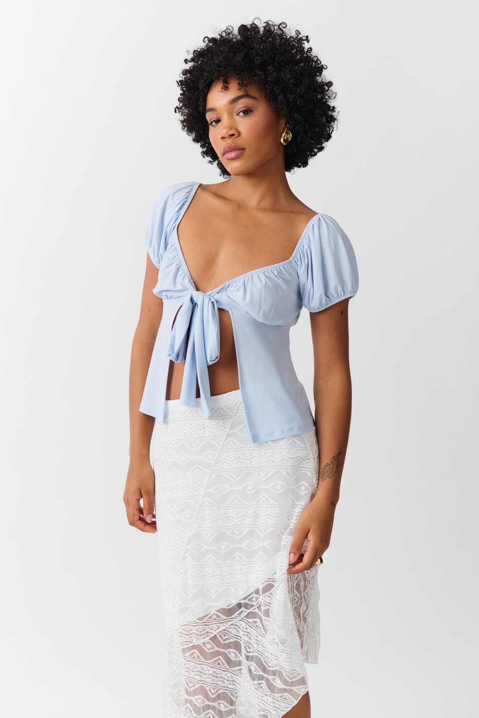 Tie top